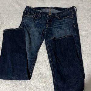 Low rise skinny jeans